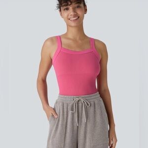 NWT Halara OneForm Seamless Flow Square Neck Ribbed Tank Smooth Bodysuit. Large